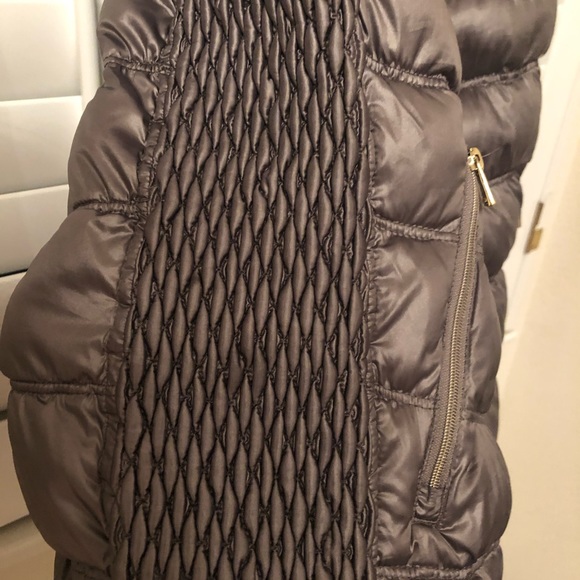 CALVIN KLEIN performance women’s puffer vest - Picture 4 of 9